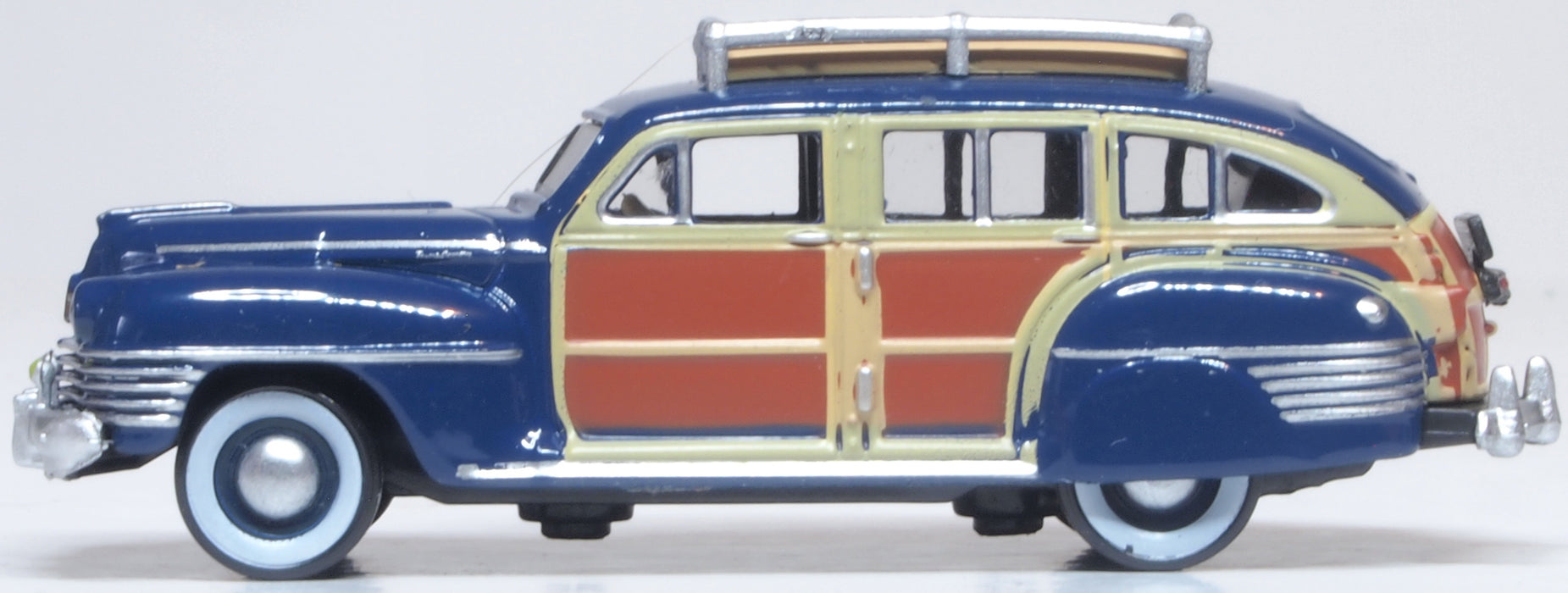 Oxford Diecast South Sea Blue Chrysler T & C Woody Wagon 1942