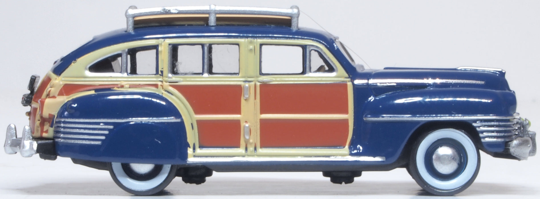 Oxford Diecast South Sea Blue Chrysler T & C Woody Wagon 1942