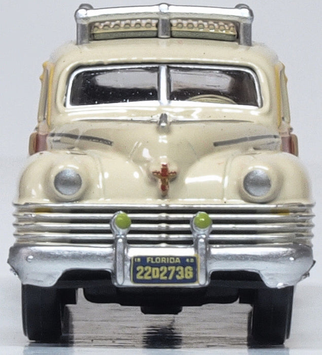 Oxford Diecast Chrysler T & C Woody Wagon 1942 Catalina Tan 1:87 Scale. 87CB42003