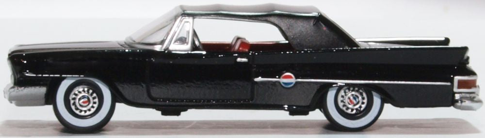 Oxford Diecast Chrysler 300 Convertible 1961 (closed) Black 87CC61002