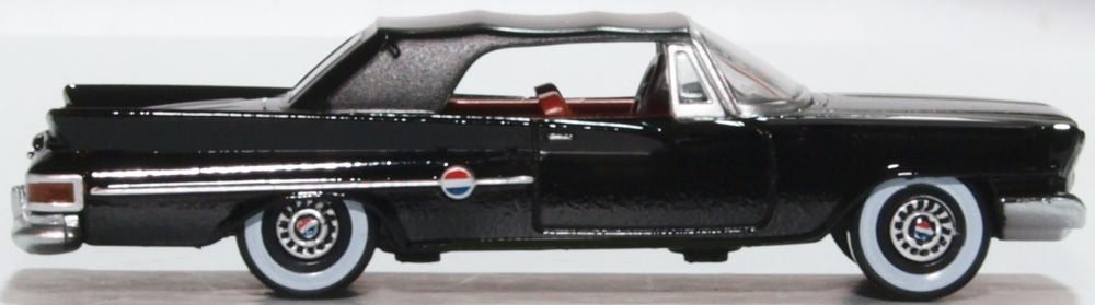 Oxford Diecast Chrysler 300 Convertible 1961 (closed) Black 87CC61002