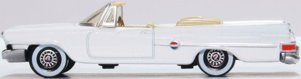 Oxford Diecast Chrysler 300 Convertible 1961 Open Top Alaskan White 87CC61003