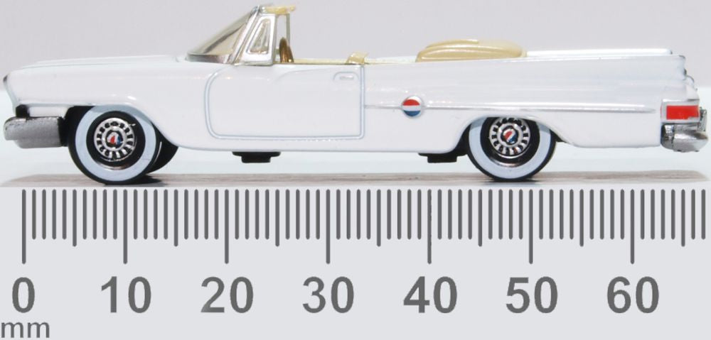 Oxford Diecast Chrysler 300 Convertible 1961 Open Top Alaskan White 87CC61003