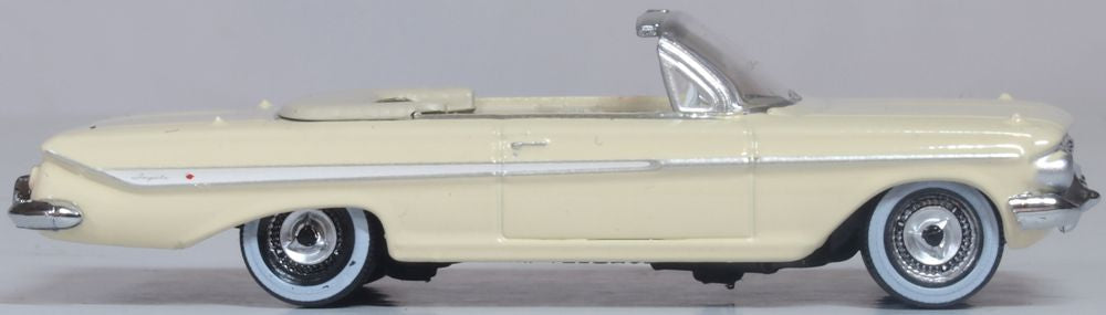 Oxford Diecast Almond Beige White Chevrolet Impala 1961