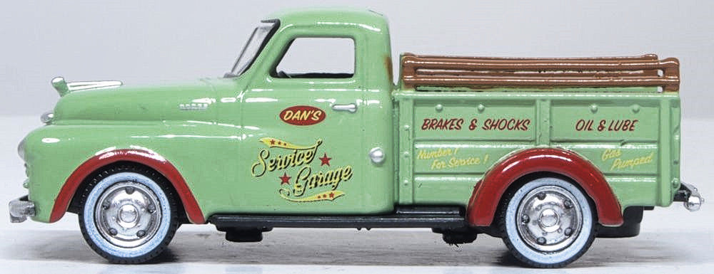 Oxford Diecast Dodge B-1B Pick Up 1948 Dans Service Garage 1:87 Scale. 87DP48003