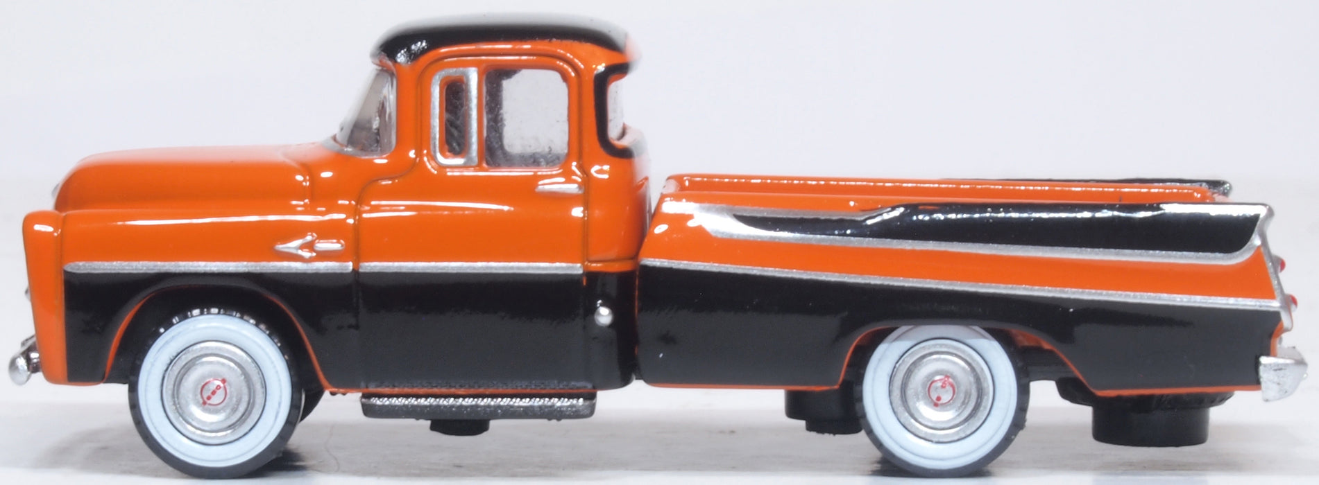 Oxford Diecast Dodge D100 Pick Up 1957 Omaha Orange and Jewel Black