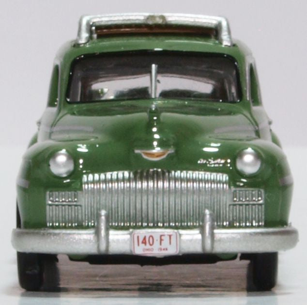 Oxford Diecast Desoto Suburban 1946-48 Noel Green 87DS46001