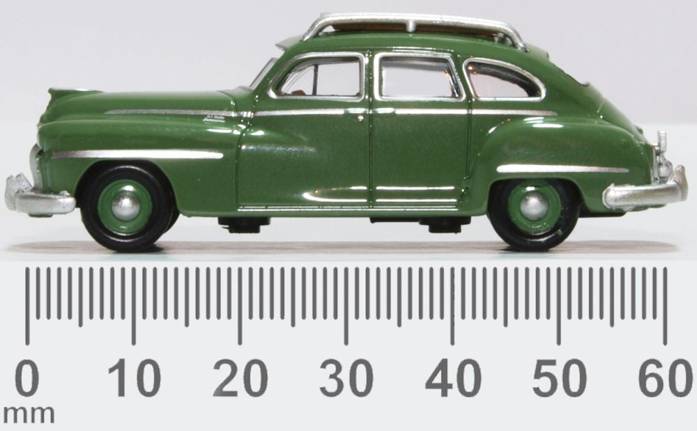 Oxford Diecast Desoto Suburban 1946-48 Noel Green 87DS46001