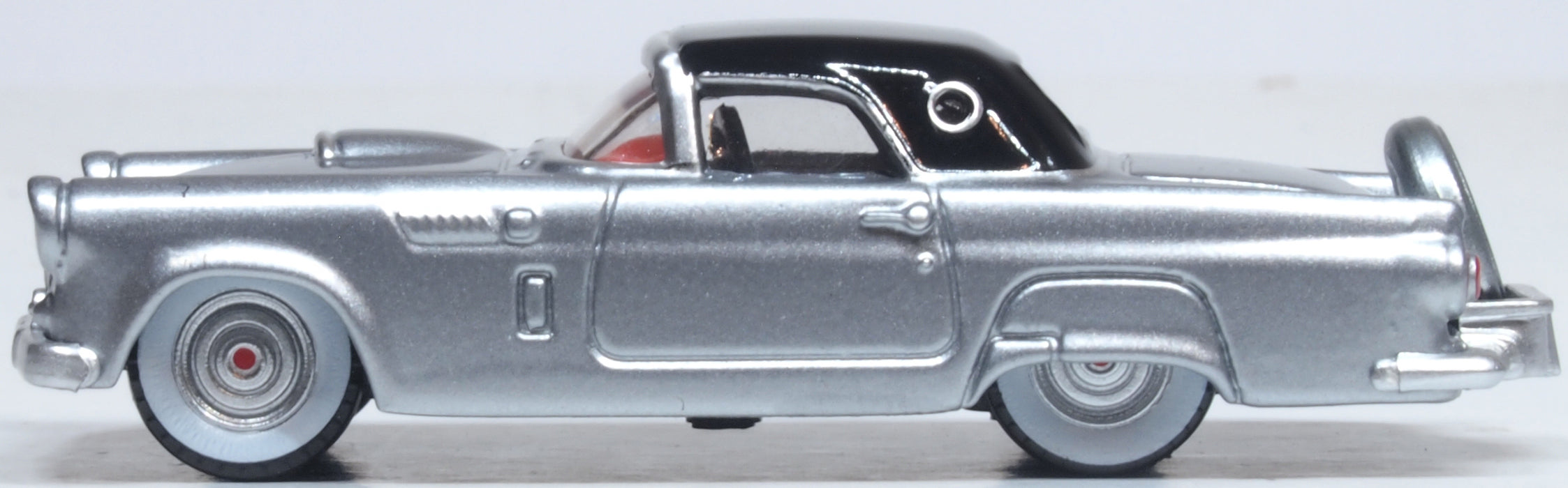 Oxford Diecast Ford Thunderbird 1956 Gray Metallic and Raven Black