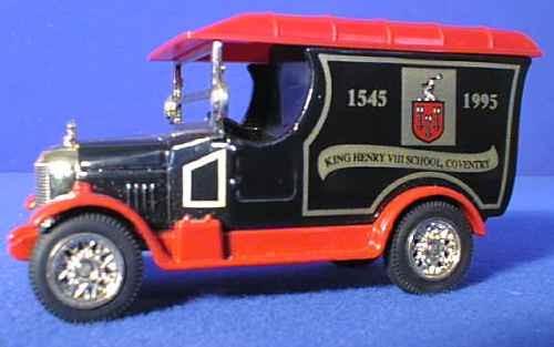 OXFORD DIECAST BULL052G King Henry School Oxford Originals Non Scale Model 