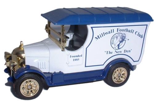 OXFORD DIECAST BULL064G Millwall FC Oxford Originals Non Scale Model 