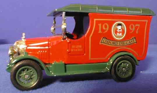OXFORD DIECAST BULL134 1997 Christmas Van Oxford Originals Non Scale Model 