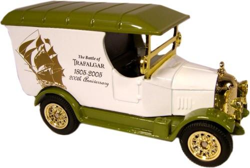 OXFORD DIECAST BULL221G Trafalgar Van Oxford Originals Non Scale Model 