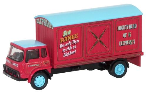 OXFORD DIECAST CH003 Chipperfield Elephant Chipperfield 1:76 Scale Model Circus Theme
