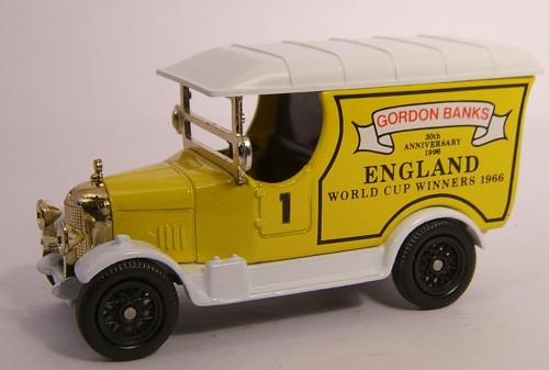 OXFORD DIECAST FB11 G.BANKS Oxford Originals Non Scale Model Football Theme