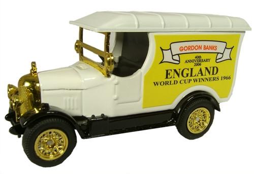 OXFORD DIECAST FB23 Gordon Banks Wilson 40th Anniversary Non Scale Model Football Theme