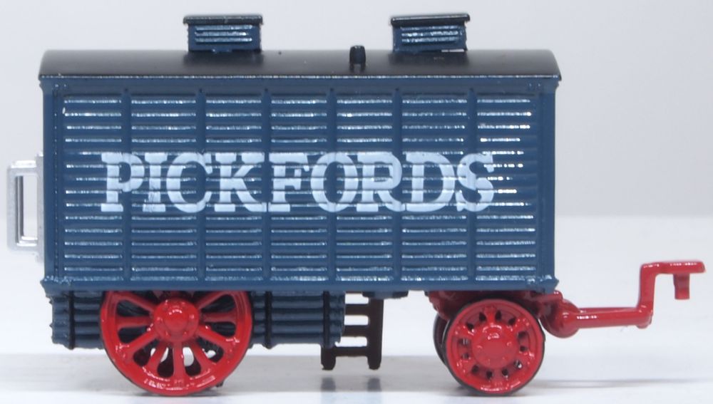 Oxford Diecast Pickfords Living Wagon