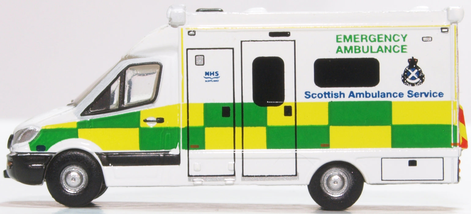 Oxford Diecast Mercedes Ambulance Scottish Ambulance Service NMA004