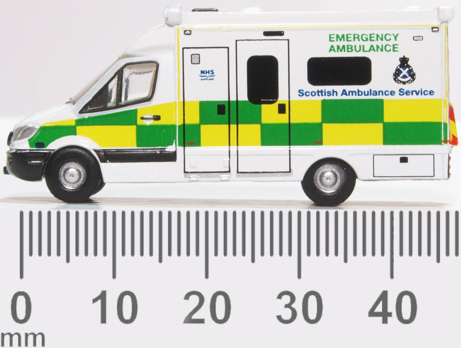 Oxford Diecast Mercedes Ambulance Scottish Ambulance Service NMA004