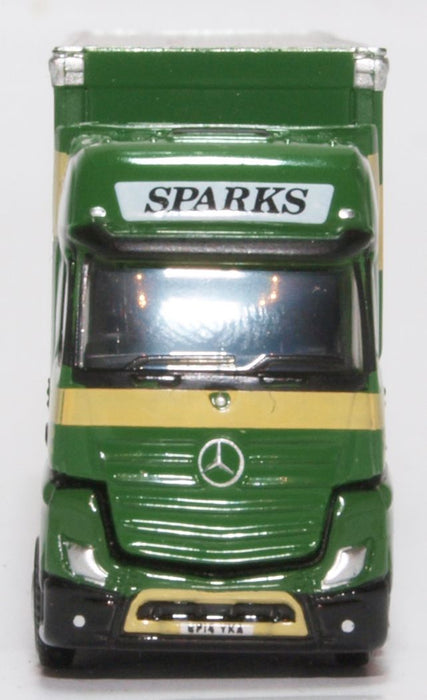 Oxford Diecast Mercedes Actros Curtainside Sparks NMB006