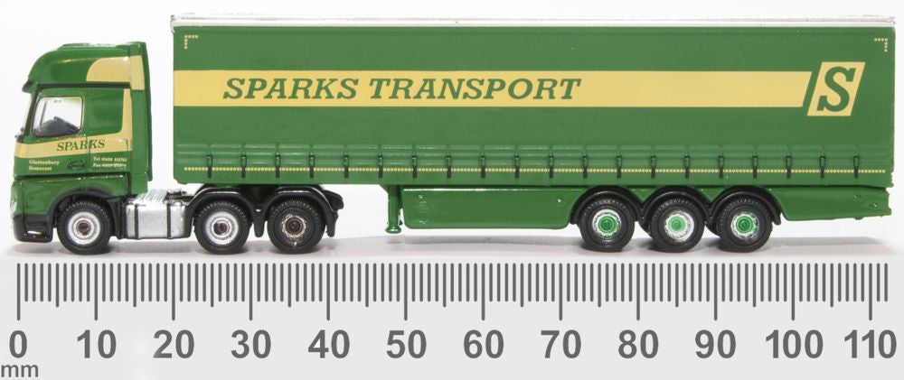 Oxford Diecast Mercedes Actros Curtainside Sparks NMB006