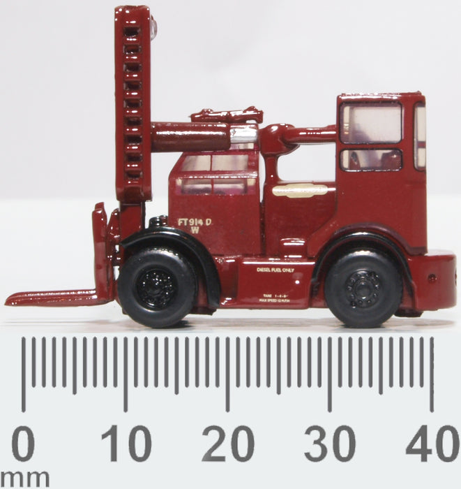 Oxford Diecast Shelvoke & Drewry Freightlifter British Rail Crimson NSDF002