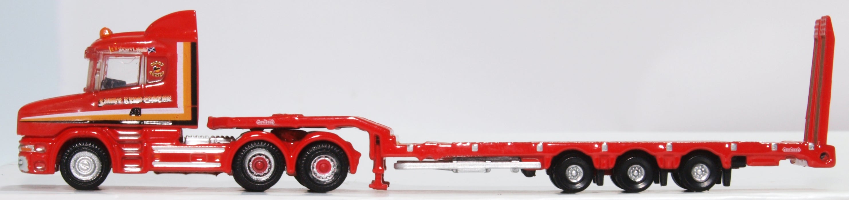 Oxford Diecast Scania T Cab Semi Low Loader Sandy Kydd NTCAB006