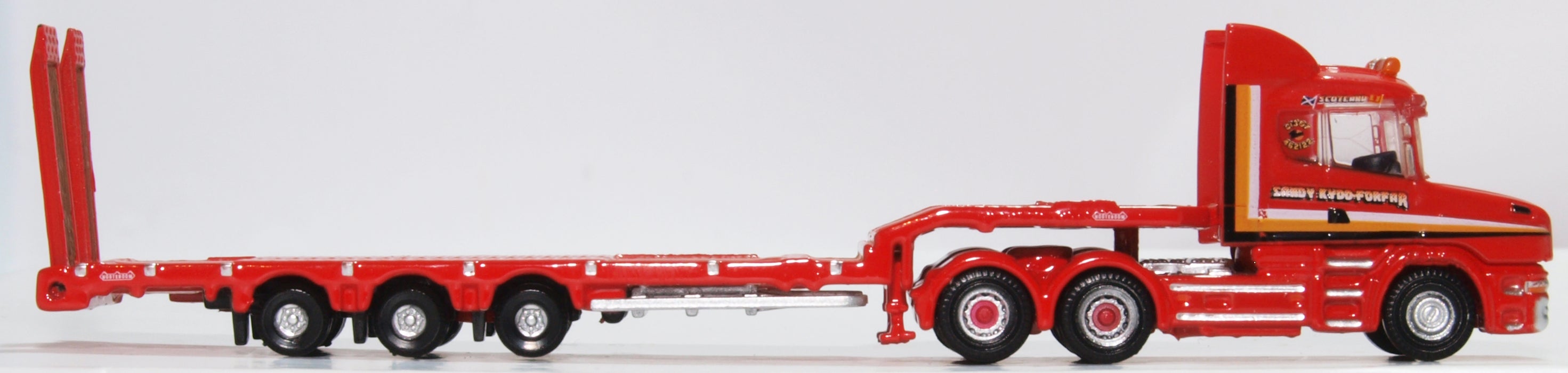 Oxford Diecast Scania T Cab Semi Low Loader Sandy Kydd NTCAB006