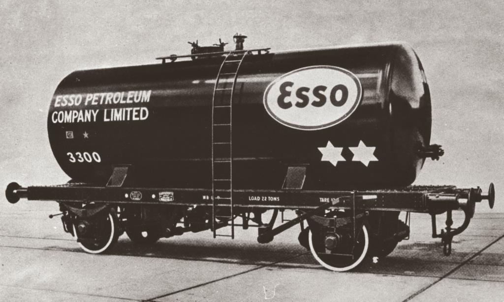 Oxford Rail Class B Tank Esso Black Original Suspension 3300 Class B OR76TKB001