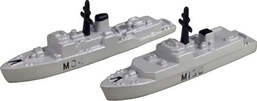 TRIANG TR1S760M106 HMS Penzance M106 & HMS Brocklesby M33 Triang 1:1200 Scale Model Navy Theme