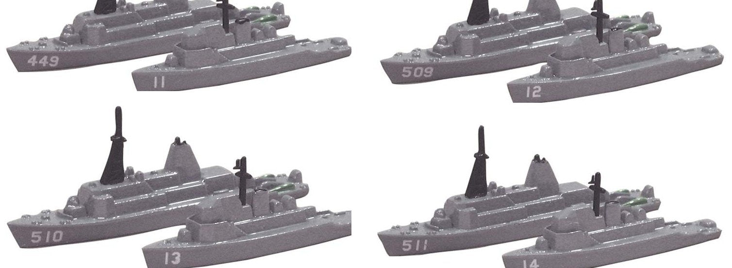 TRIANG TR1S860A USN Minesweeper Set 4 Types Triang 1:1200 Scale Model Navy Theme